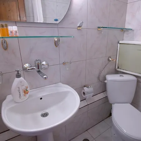 One-bedroom Flat Close To The Sea Garden By Flat Mаnаger Daire *